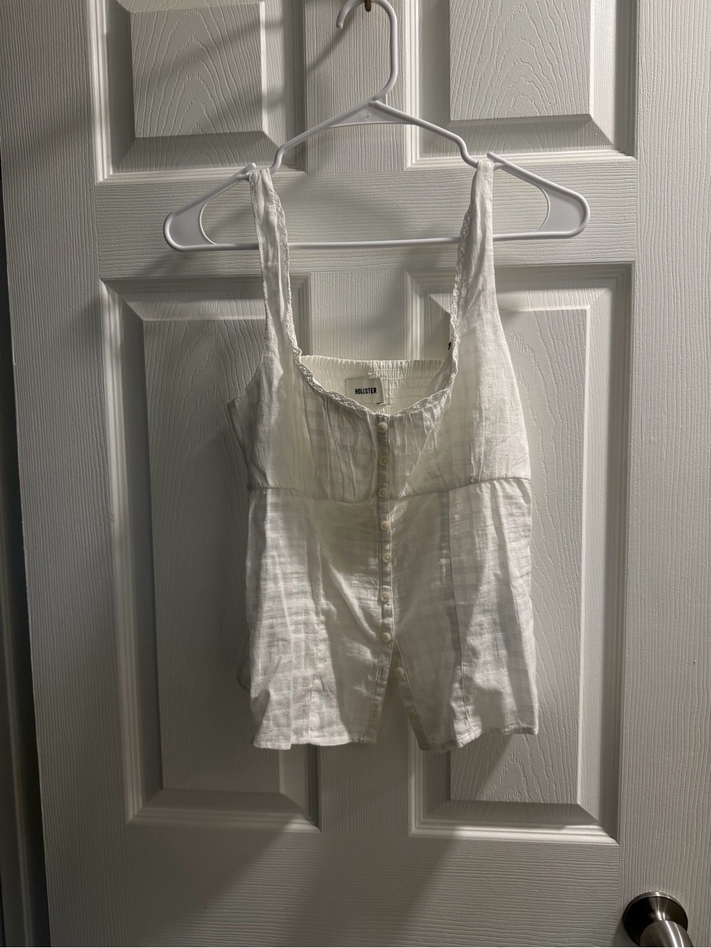 Hollister Cream Button-Front Sleeveless Tank